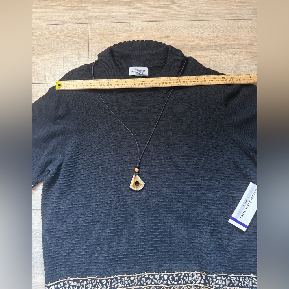 Alfred Dunner 3X Black Textured Knit Tunic Gold Embroidered Hem Plus Size Top - Picture 11 of 11